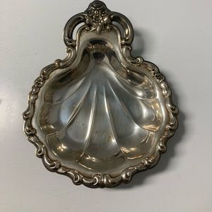 International silver company, countess pattern shell serving plate